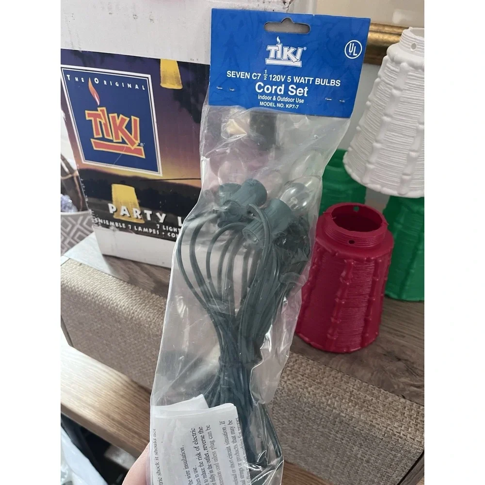 New Vintage Tiki Party Lights 7 Socket Cord Set Blow Mold Tiki Patio Outdoor